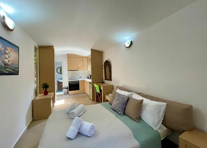 The Secret Nest Деревянный коттедж *