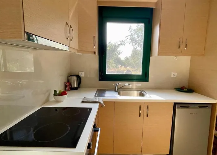 Дерев'яний котедж The Secret Nest