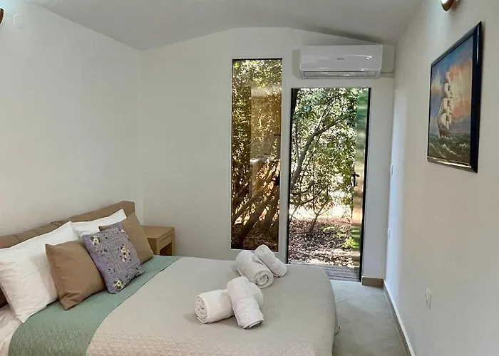 Деревянный коттедж The Secret Nest *