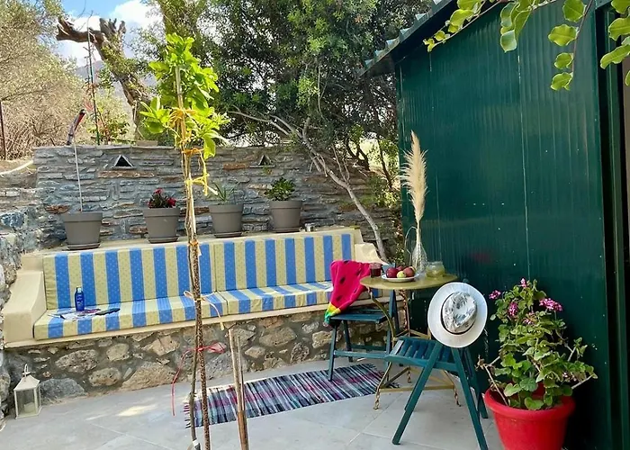 אכסניה The Secret Nest הרסוניסוס