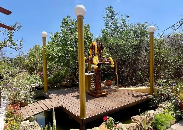 Дерев'яний котедж The Secret Nest *